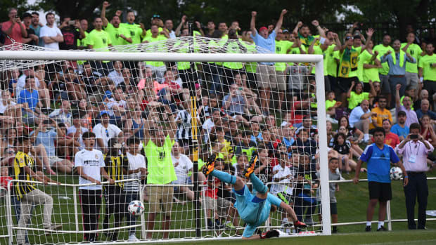 christos-goal-dcu-free-kick.jpg